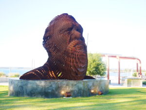 statue bunbury beach 